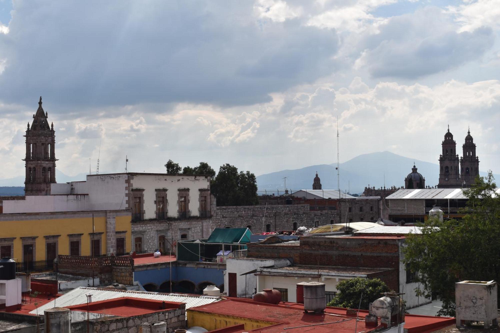 El Suburbio - Serapio Rendon Morelia Eksteriør billede