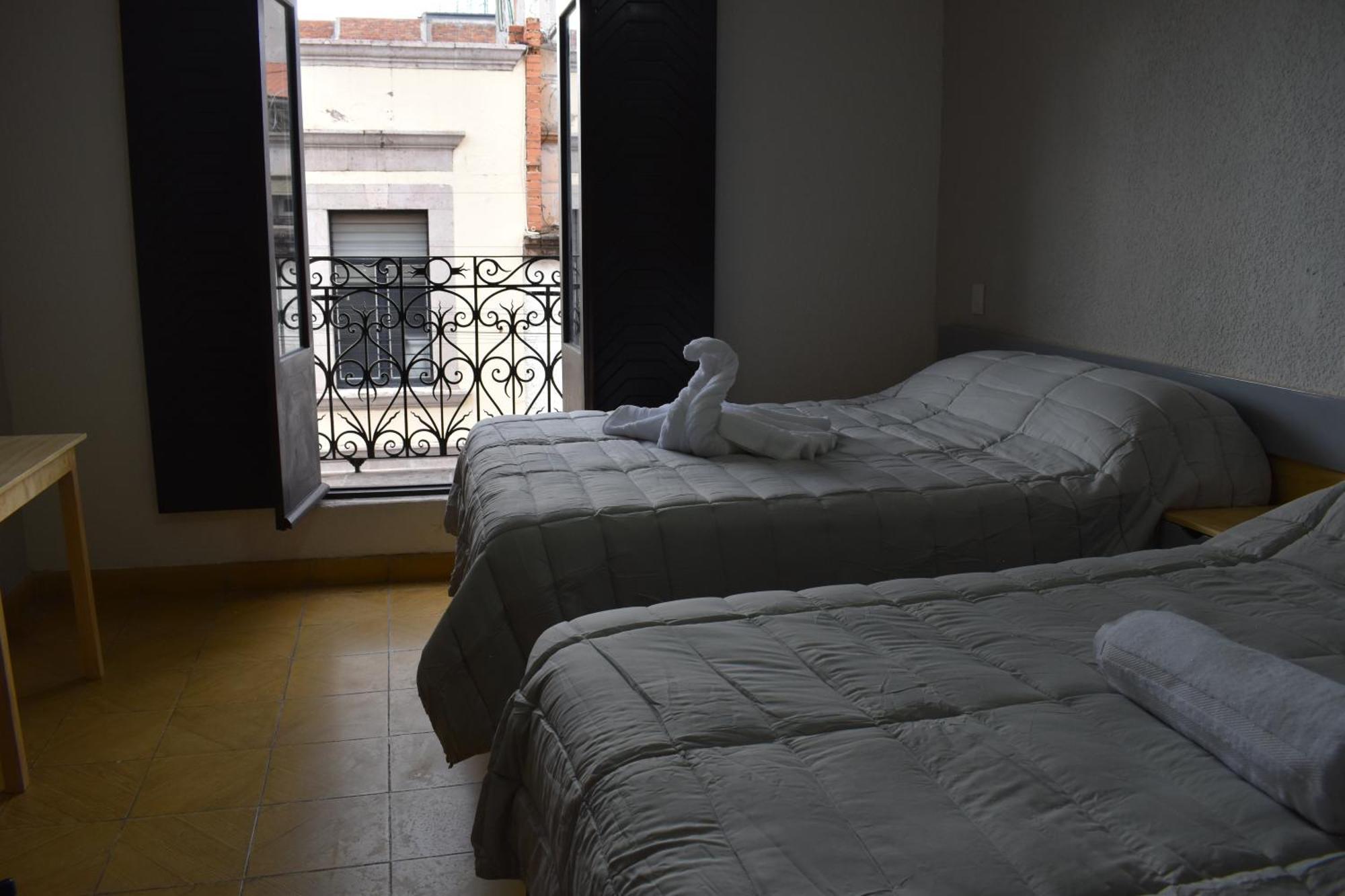 El Suburbio - Serapio Rendon Morelia Eksteriør billede
